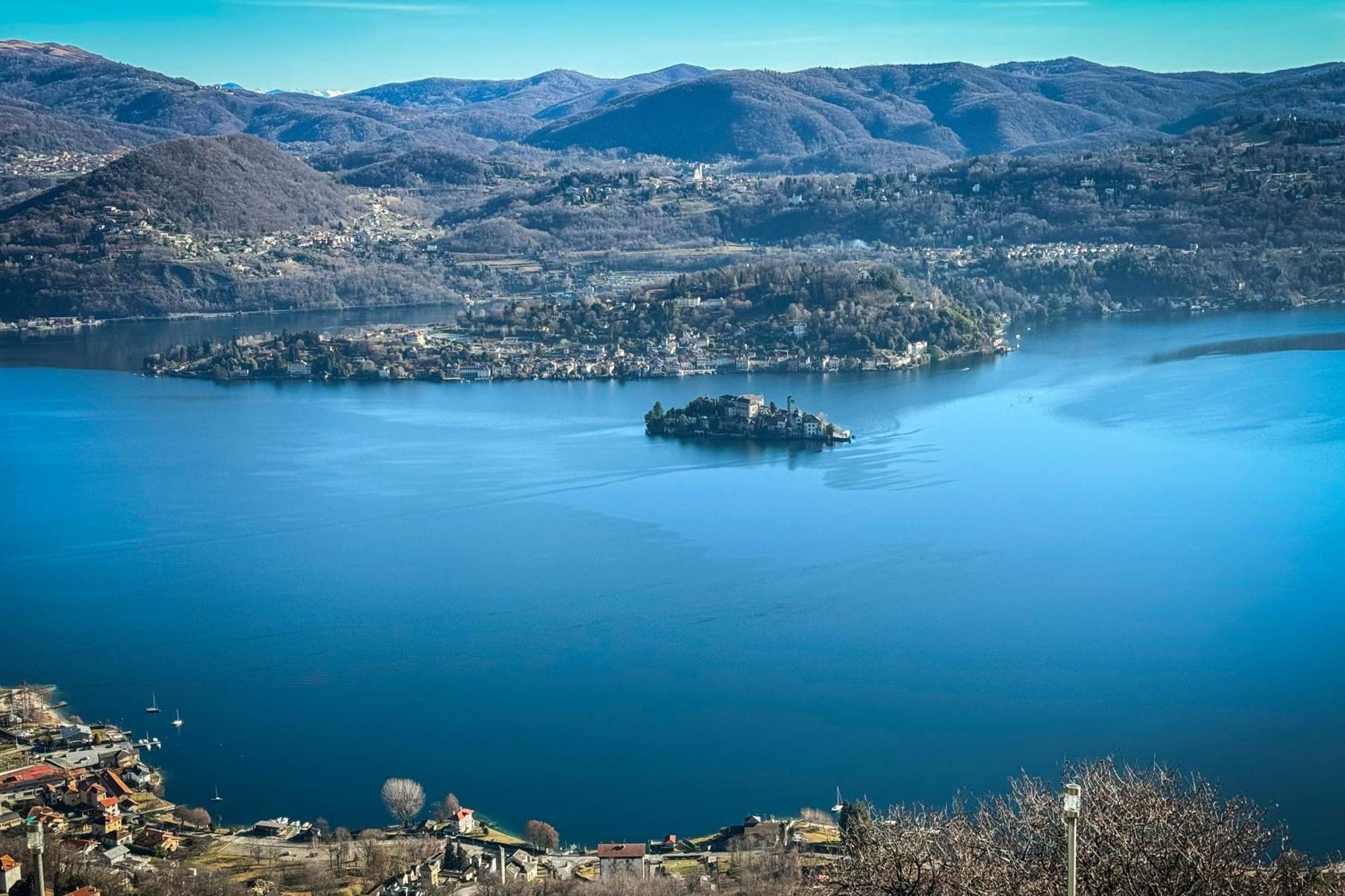 Appartamento Alberti Con Vista Lago Madonna Del Sasso Exterior foto